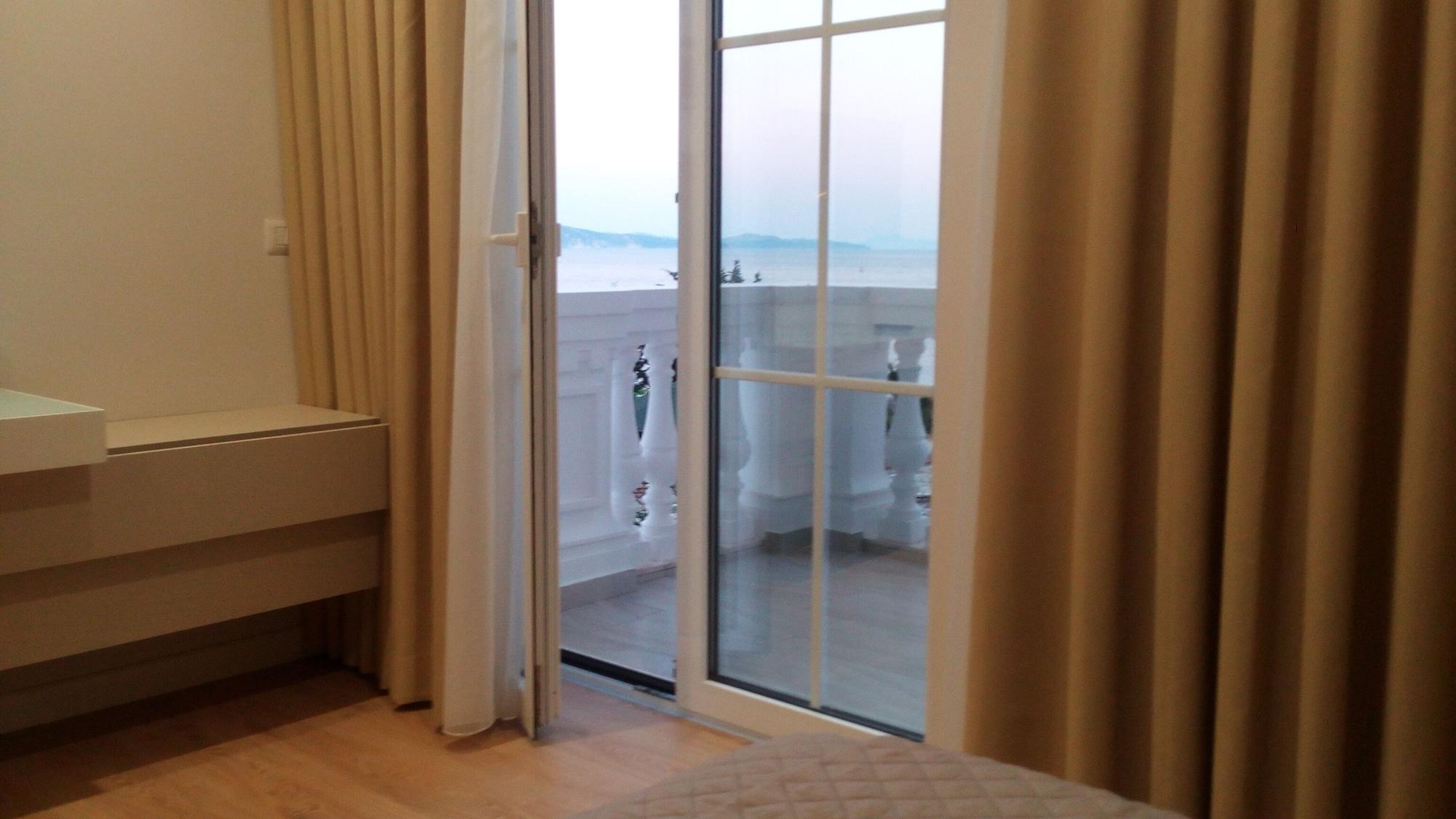 Hotel Vila Kalcuni Saranda Dış mekan fotoğraf