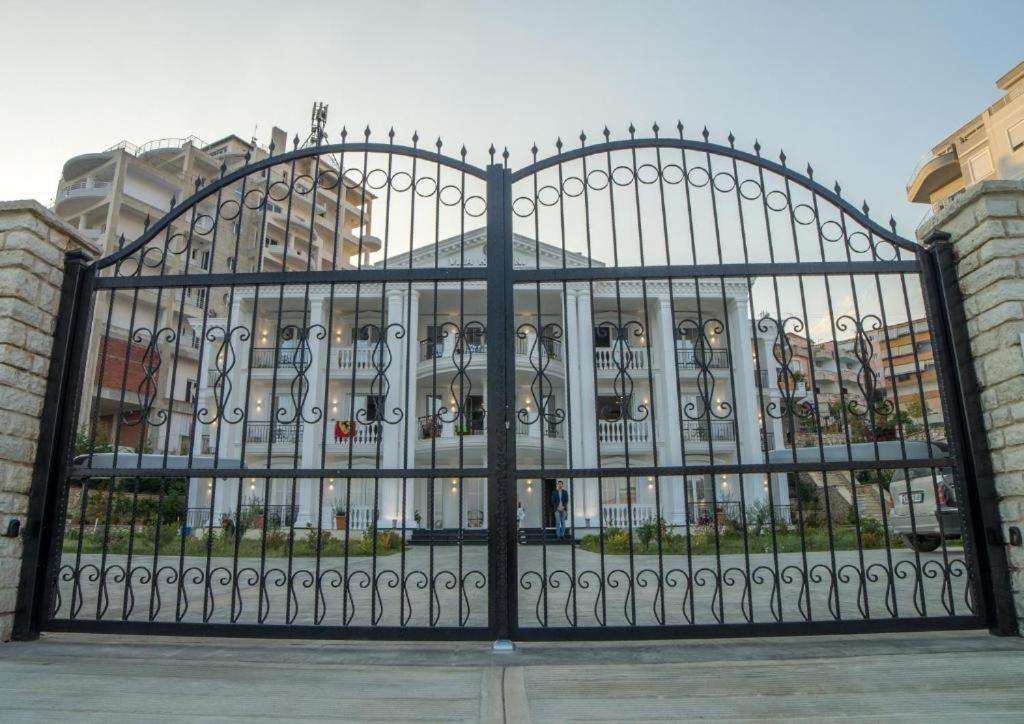 Hotel Vila Kalcuni Saranda Dış mekan fotoğraf