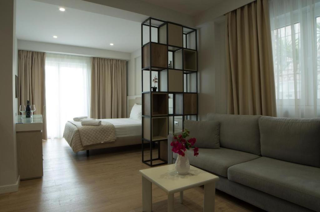 Hotel Vila Kalcuni Saranda Dış mekan fotoğraf