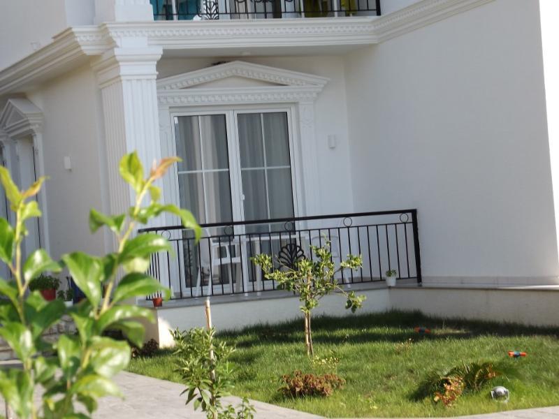 Hotel Vila Kalcuni Saranda Dış mekan fotoğraf